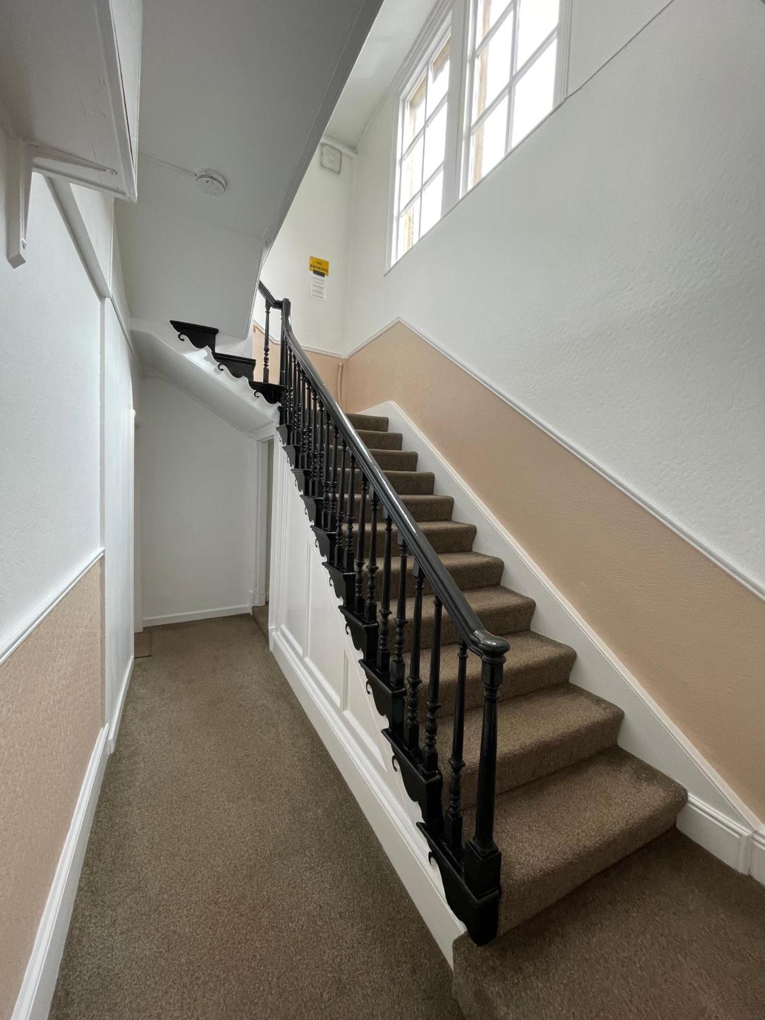 Stay In Yeovil Town Centre, Large 2 Bd Apt With Parking, Sleeps 4 외부 사진